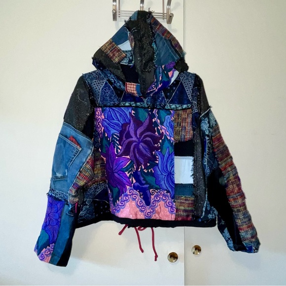 Upcycled Hoodie Sweatshirt Jacket Patchwork Fabric Scraps Frayed Apocalyptic - Picture 14 of 14